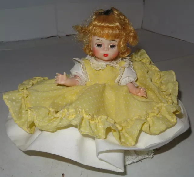 VINTAGE MADAME ALEXANDER KINS 7 1/2” AMY LITTLE WOMEN 1950-1960’s Yellow Dress