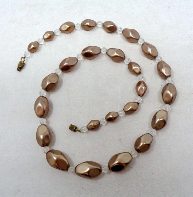 Collier Vintage Alternant Boules De Nacre Et De Corail Orange - Longueur 60 Cm, état Parfait