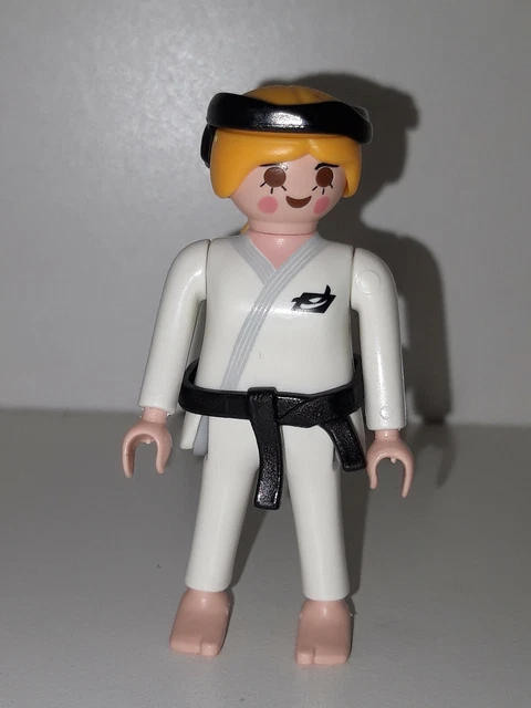 Playmobil character woman karateka gym gym house competition