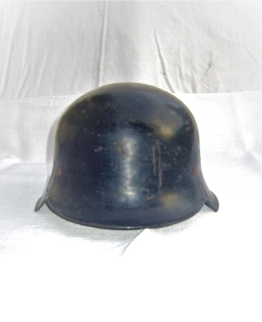 Alter Feuerwehr Stahlhelm mit Innenfutter & Kinnriemen gut erhalten. Stahl Helm