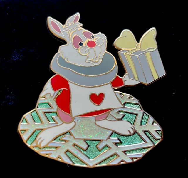LE 135 DISNEY  Pin DS Snowflake Alice in Wonderland Pin Set-White Rabbit NOC