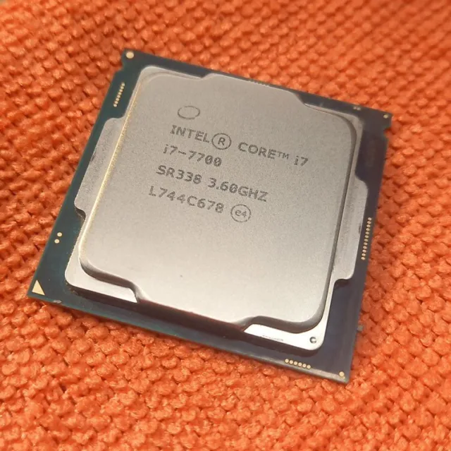 Intel core i7 7700 SR338 - PCパーツ