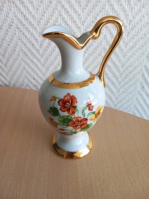 Pichet miniature en porcelaine de Limoges France décor marquis