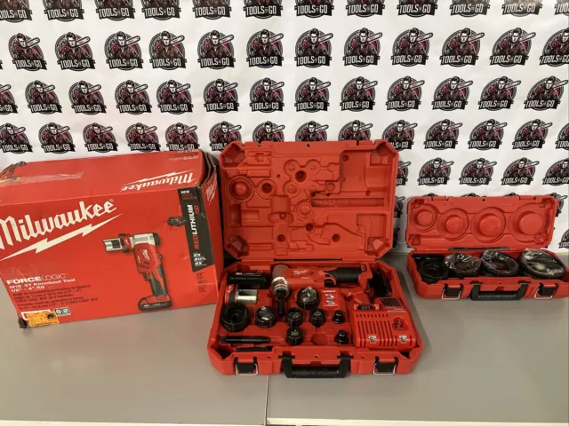 Milwaukee ForceLogic M18 Cordless Knockout Tool Kit, 6-Ton, 1/2in.-4in., 1 Y1