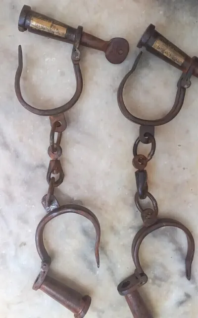 Viele 2 Stück Handschellen Eigentum von Alcatraz Gefängnis Handschellen...