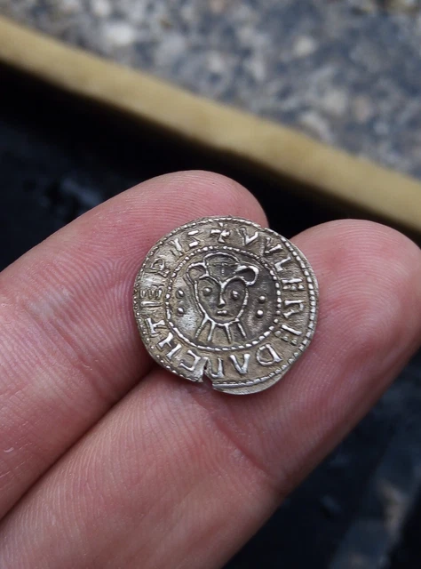 (x) Archbishops of Canterbury, Wulfred (805-832), Penny, 1,63g