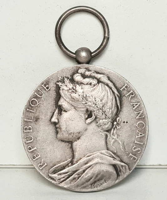 ANCIENNE MEDAILLE ARGENT MINISTERE TRAVAIL SIGNE A BORREL