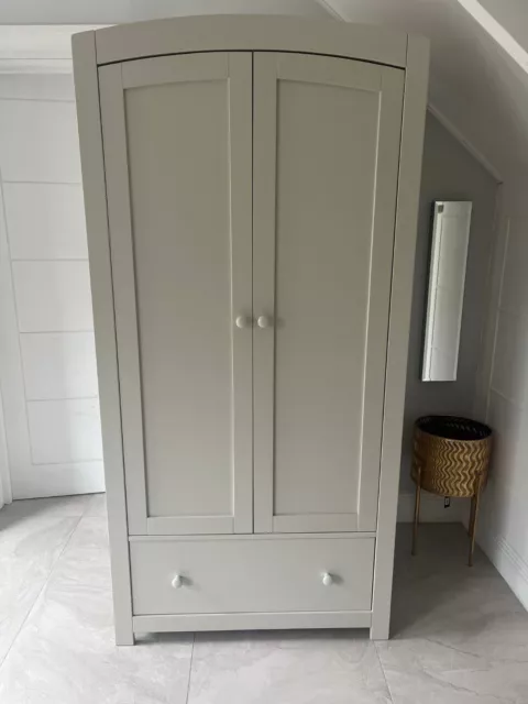 Wardrobe and matching chest of drawers/baby changer