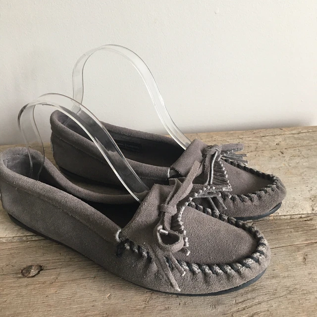 MINNETONKA Kiltie 401T Gray Suede Fringe Moccasin Slipper Hard Rubber Sole Sz 8