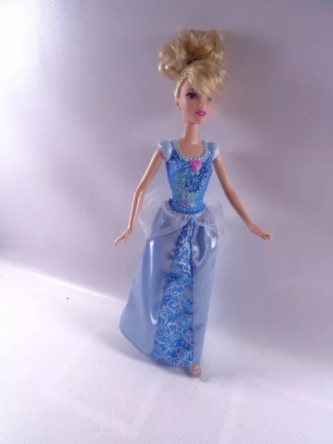 Barbie Disney-Prinzessin Cinderella mit Glitzer Mattel guter Zustand  (5972)