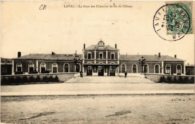 CPA AK LAVAL La Gare des Chemins de fer de l'Ouest (686027)