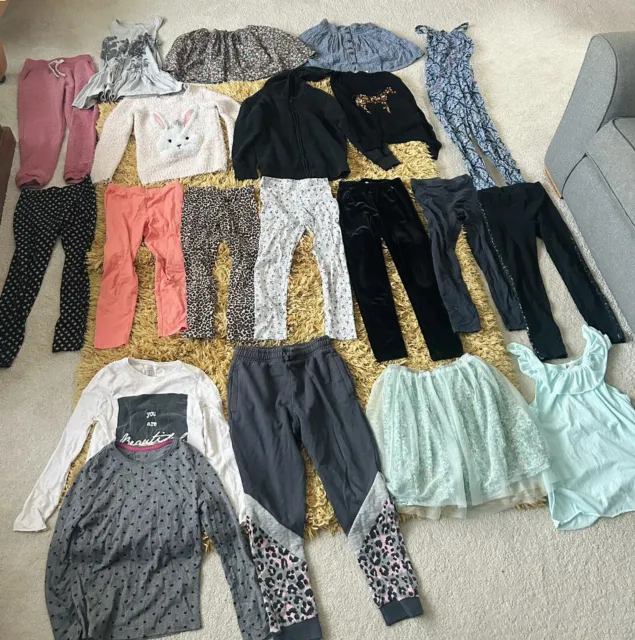 Huge Bundle Of Girls Clothes Age 8-9. 20 Items.