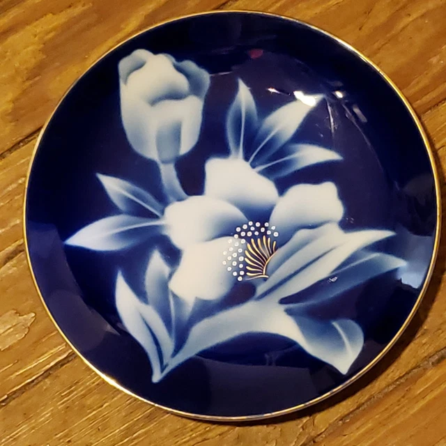 Fred Roberts Co. San Francisco Japan Cobalt Blue Floral Plate 6 3/8"