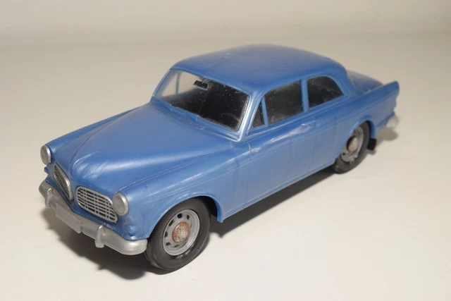 Vykort: Volvo Amazon polisbil - Förlag