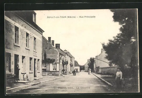 CPA Suilly-la-Tour, Rue Principele, vue de la rue