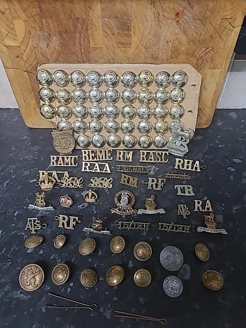 Job Lot Vintage Mainly British Military Regiment Cap Badges & Buttons