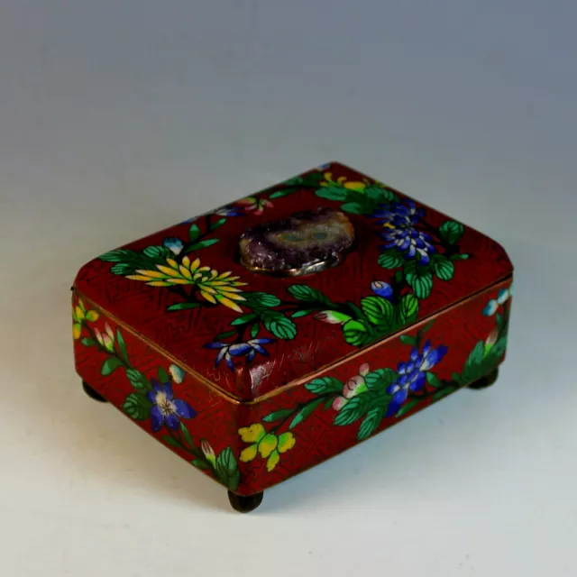 Old Chinese Cloisonne Hinged Box with Unusual Inset Semi-precious Stone 2