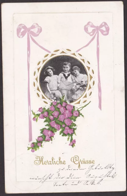 7019 Prägekarte Herzliche Grüsse Portrait Foto Kinder Brief Blumen Jugendstil