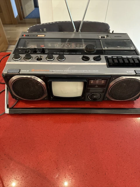 Vieux Poste Radio à Cassettes Hitachi P6 - Pour Pièces Ou Réparation