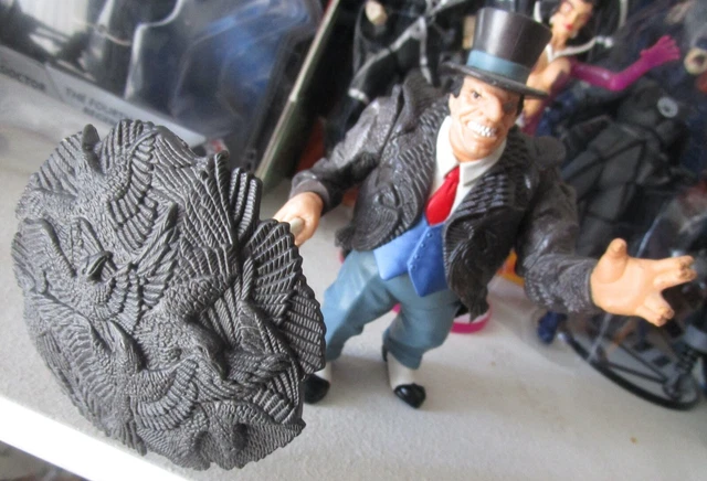 Legends Of The Dark Knight : The Penguin Action Figure Kenner 1997 Batman