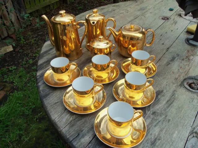 Royal Worcester 16 Piece Coffee Set - Gold - Lovely