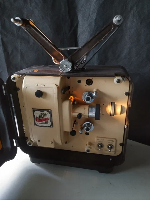 Projecteur Noris transformé en luminaire | Mes Découvertes - Julien Cohen