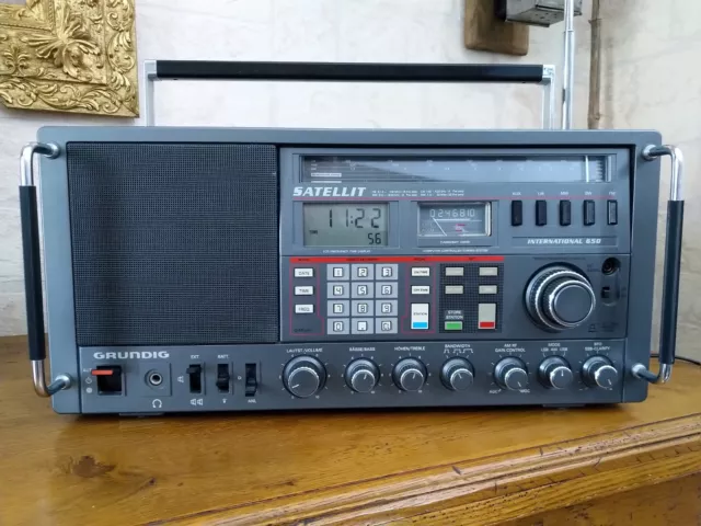 GRUNDIG satellit international 650