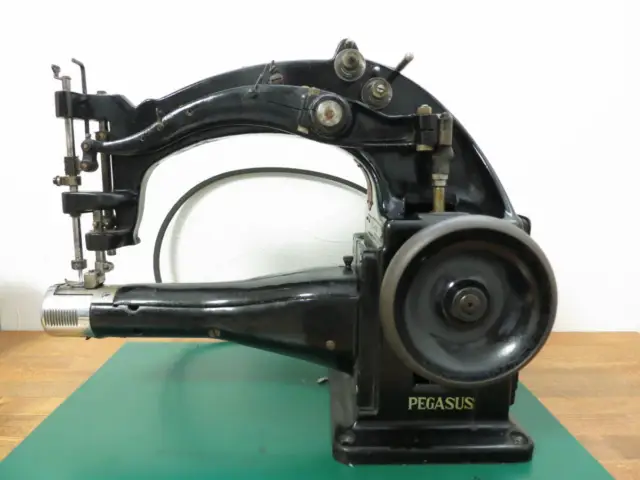 PEGASUS Sewing Machine DV-1 Junk Black Paint Antique