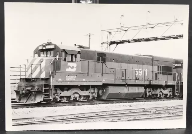 Burlington Northern Railroad BN #5911 U30C Locomotive Train B&W Photo Aurora IL 2