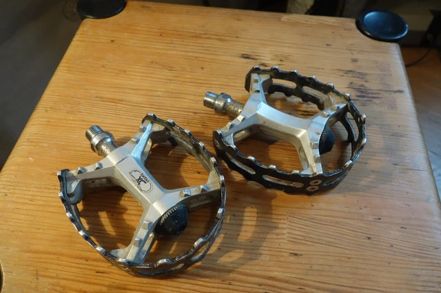 Pédales vintage Suntour XC Pro 9/16 à entretenir, roulements