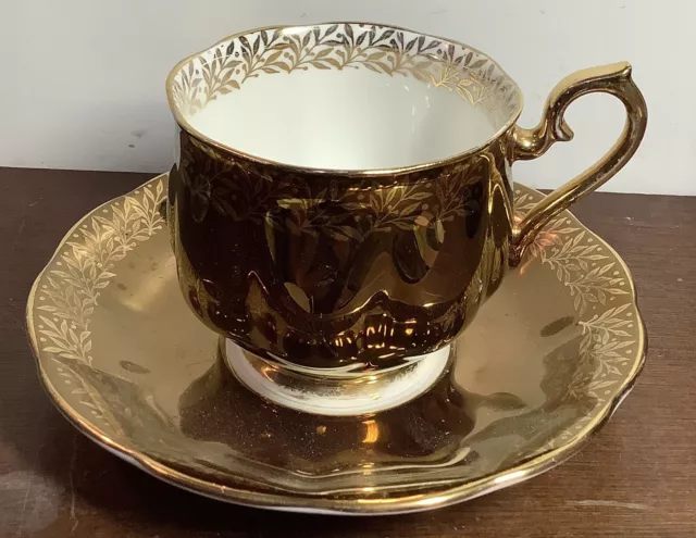 MT668 Vintage Royal Albert Bone China Teacup & Saucer England