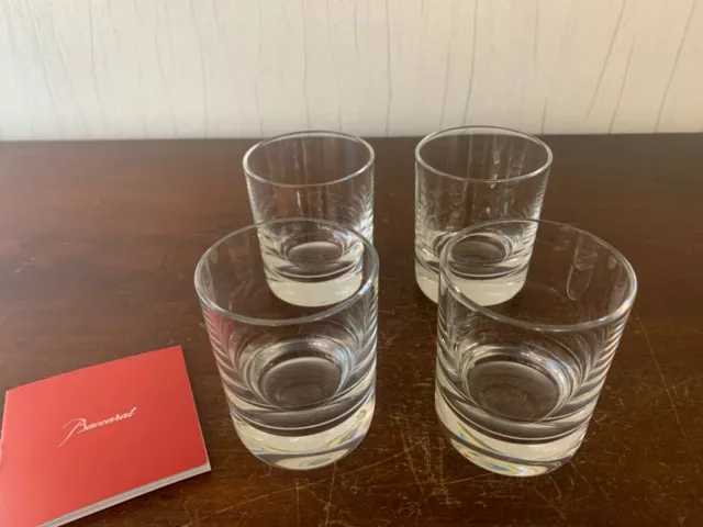 Lot de 4 verres à liqueur en cristal de Baccarat (prix du lot de 4 verres)