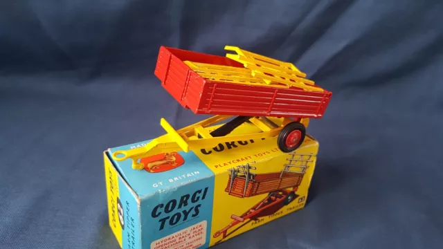 Vintage Corgi Toys 62 Red/Yellow Farm Tipper Trailer Excellent, N. Mint Boxed