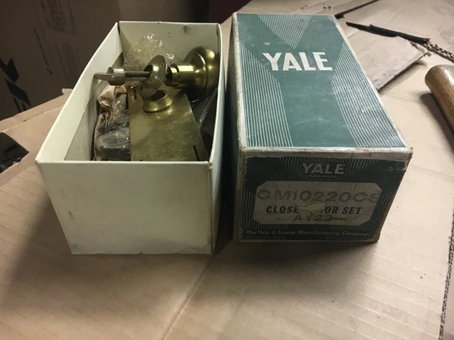 never used new old stock Yale hardware closet door knob set 5.5" L pretty brass