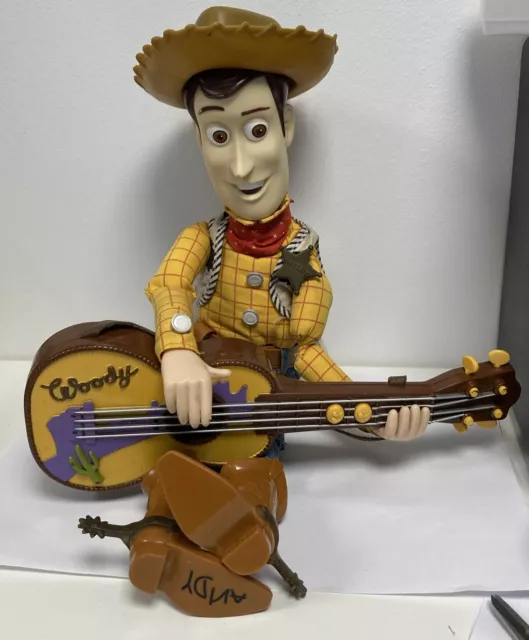 Strummin Singing Woody Doll Figure Toy Story 2 Disney Mattel 1999 Vintage