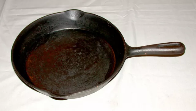 Antique Findlay Carleton Place Ontario Canada  Cast Iron Large Skillet # 8