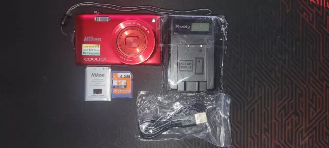 Nikon COOLPIX S3300 Digitalkamera (16 Megapixel, 6-Fach Opt. Zoom) Rot