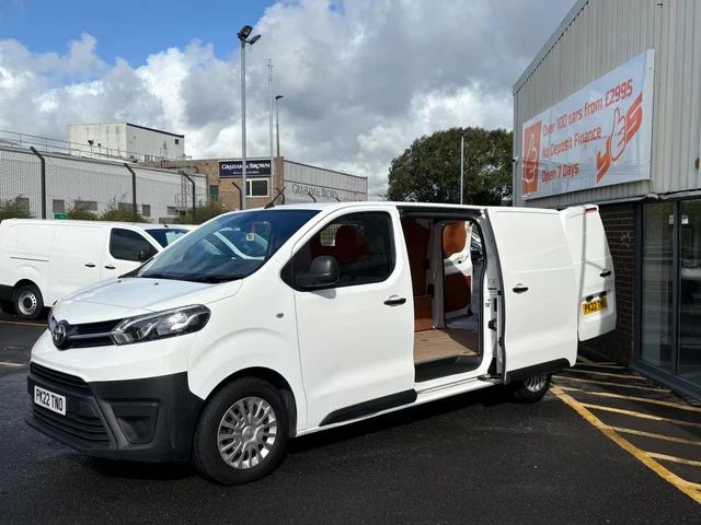 TOYOTA PROACE 1.5D Icon Medium Panel Van MWB Euro 6 (s/s) 6dr Diesel ...