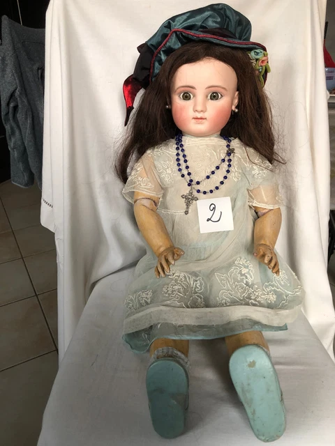 Ancienne Poupee  Porcelaine Bouche Fermee Steiner Bourgoin Collection  Doll