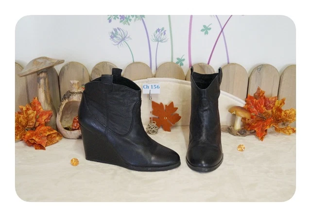 Bottines à talons compensés " Naf Naf " ...  Pointure : 40