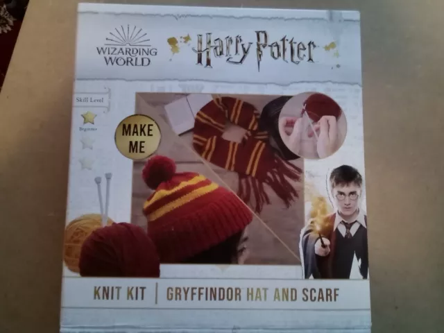 Harry Potter Make Your Own Griffindor Hut und Schal Strickset - Neu