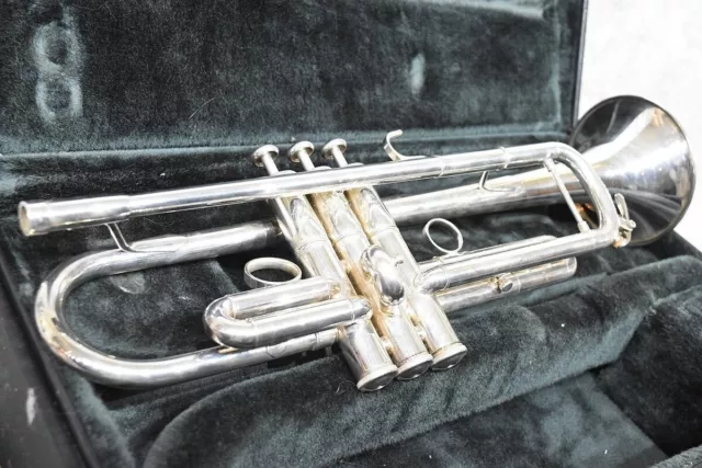 Yamaha YTR-8335RG Xeno Series Silver Plated Professional Trumpet