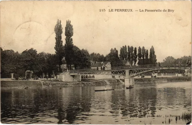 CPA Le Perreux La Marne a l'Ile d'Amour FRANCE (1370368)