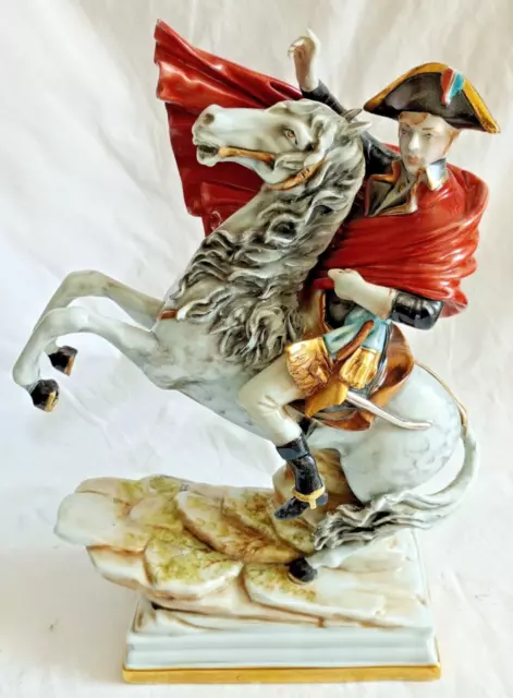 Ceramica Capodimonte Napoleone A Cavallo