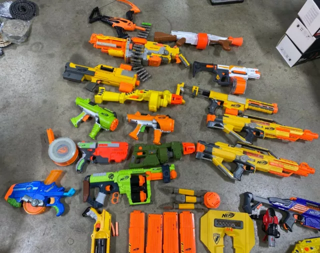 Nerf Gun Lot (Approx. 17 Guns & Accessories) 3