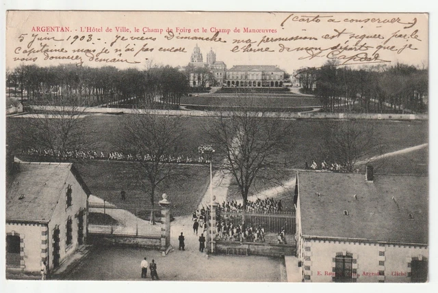 ARGENTAN - Orne - CPA 61 - le Champ de Manoeuvres - Militaires - Casernes