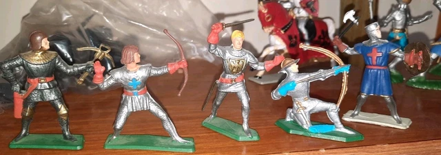 LOT SOLDATS Anciens Starlux Moyen Âge Chevaliers figurines 1/32 Vintage