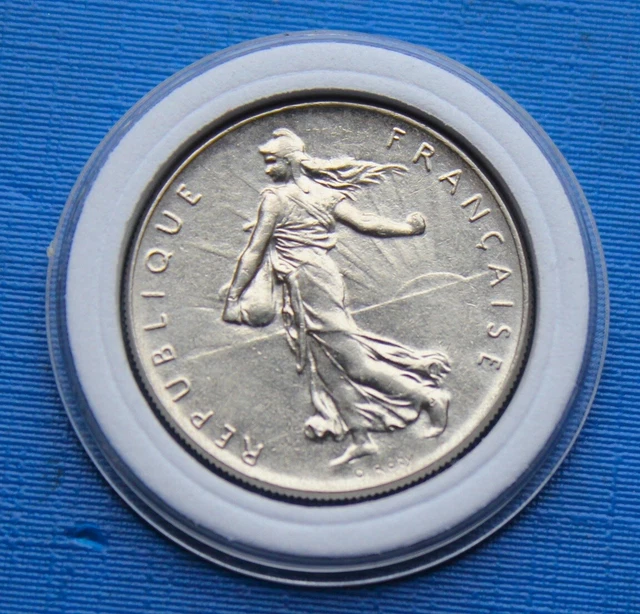 Pièce de monnaie de 1/2 franc semeuse en nickel année 1977 qualité TTB