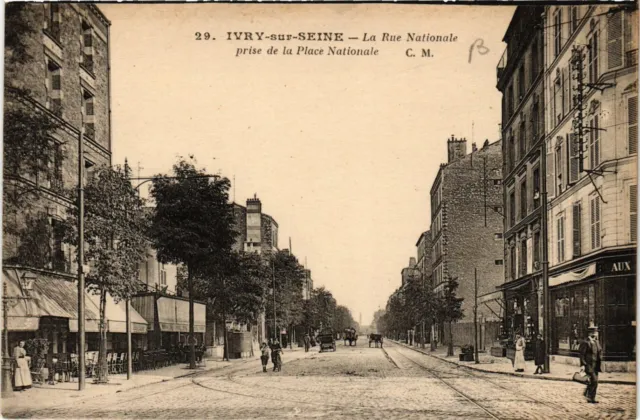 CPA IVRY-sur-SEINE - La Rue Nationale taken from Place Nationale (659501)