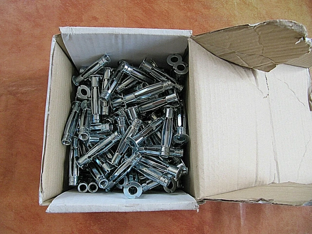 Lot de 20 chevilles et vis à expansion klix RED HEAD, Diam.10 x L.59 mm